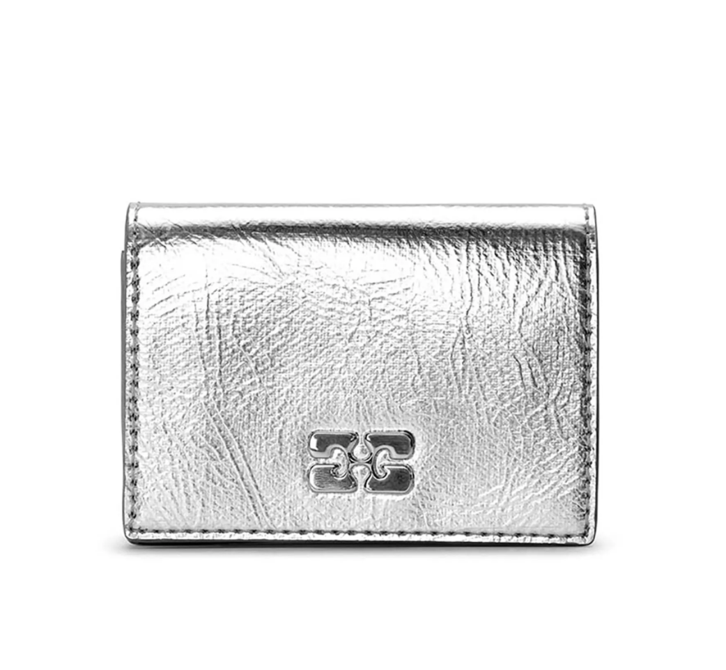 Ganni ◆ Bou Flap Card Holder - Silver【 残りわずか】 Ganni Silver Bou Card Holder w/ Flap – Annabel