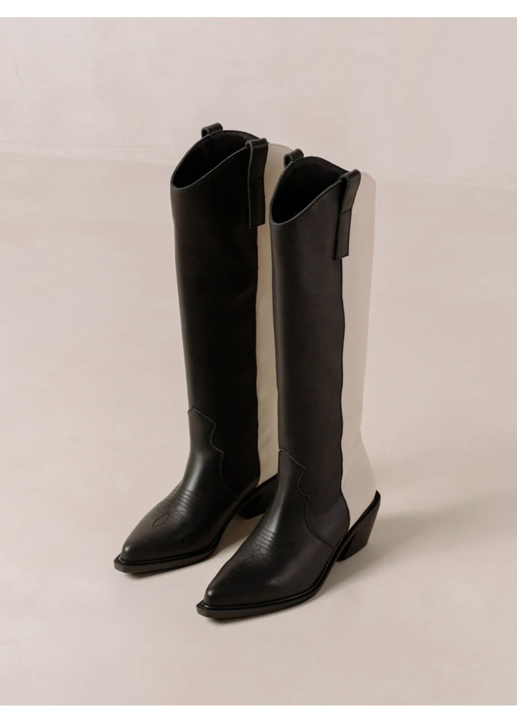 【LOCAL MANSION】★送料・関税込★black sole suede long boots Avenue Sammy Tall Boot - 13 W, Black : Target
